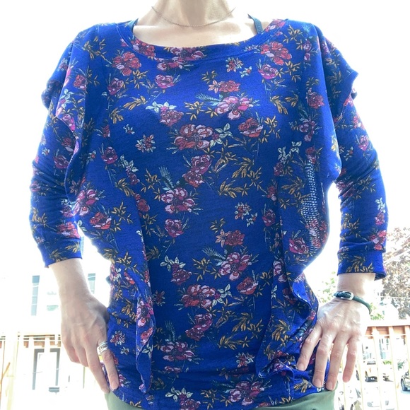 Free People blue floral side flutter shirt, size small - Picture 4 of 12